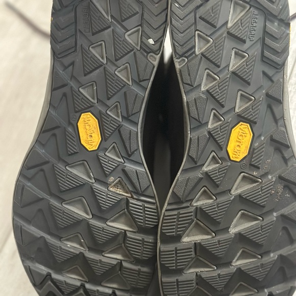 Women's Merrell Ontario Mid Waterproof Hiking Boots - LIKE NEW WORN ONCE - Picture 3 of 3